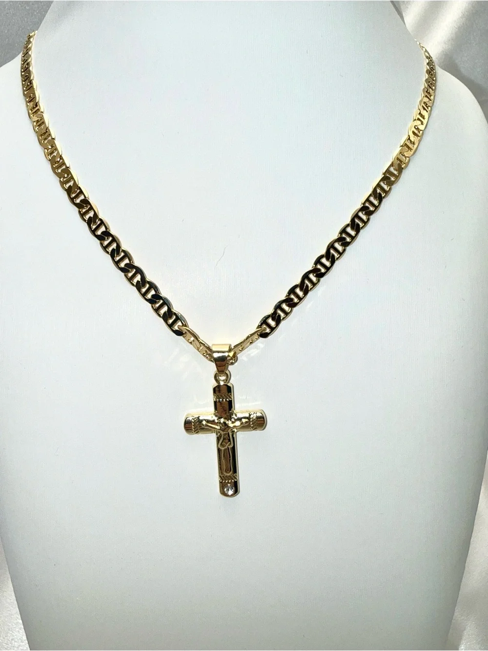 23 Inch 5.8mm Mariner Link Chain with Cross Pendant 18k dropped, 14k stamped